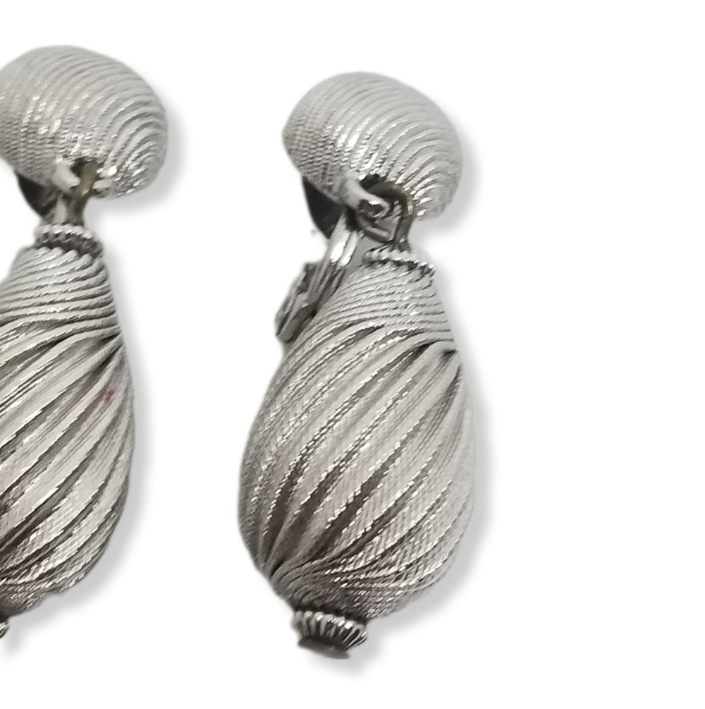 Vintage Monet Silvertone Textured Swirl Teardrop Dangle Clip-On Earrings - Picture 4 of 7